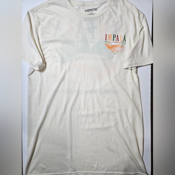 Chevy Impala T-shirt Mens Large‎ Cream 1965 Chevrolet Graphic Car Enthusiast Tee - Picture 1 of 6